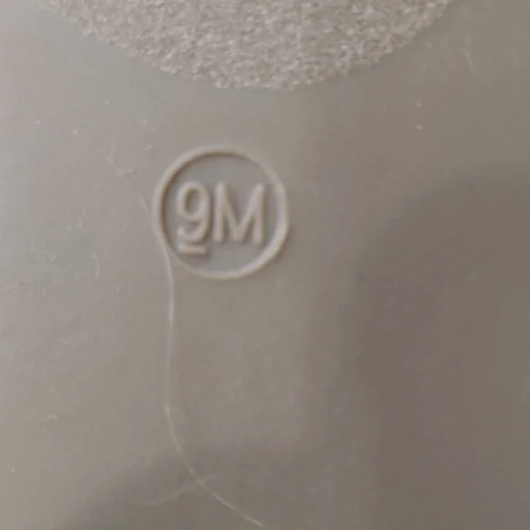 NWOT. Camila Coelho X Revolve Princess Mary Jane Flats Sz.9 - Picture 9 of 9